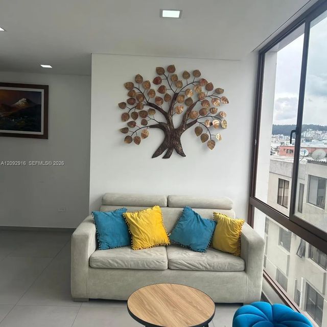2 of 17 - 178 Calle Voz Andes Y San Francisco #403, , 