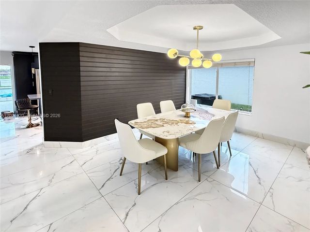 5 of 41 - 12061 Sw 135th Terrace, Miami, FL