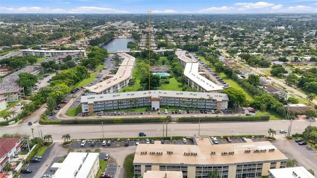 3 of 37 - 2200 Springdale Boulevard #209, Palm Springs, FL