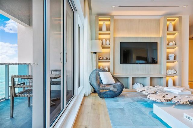 5 of 32 - 102 24th Street #ph-1607, Miami Beach, FL