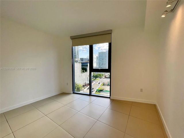 3 of 27 - 31 Se 6th Street #1101, Miami, FL