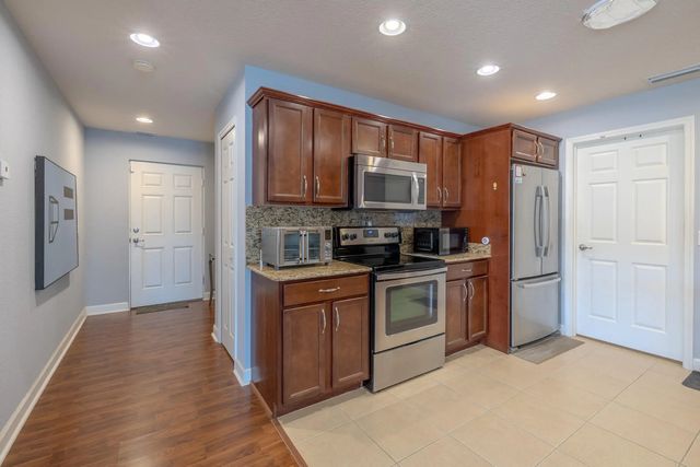 4 of 32 - 16 Mediterranean Boulevard S, Port St. Lucie, FL