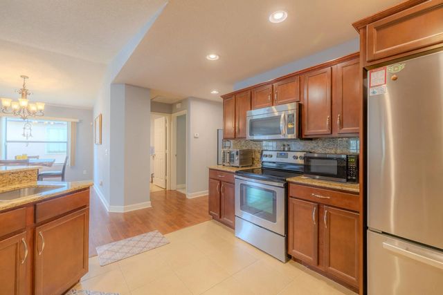 5 of 32 - 16 Mediterranean Boulevard S, Port St. Lucie, FL