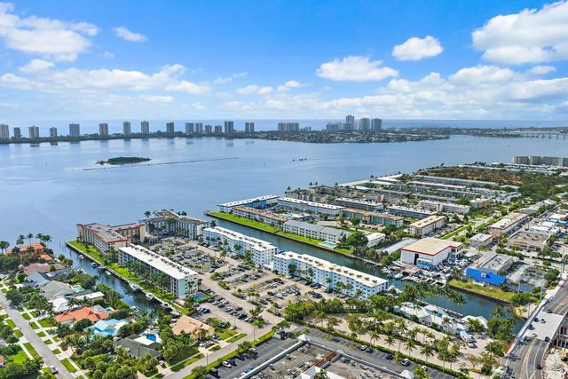 100 Paradise Harbour Boulevard #202, North Palm Beach