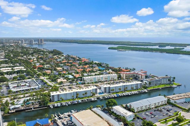 5 of 27 - 100 Paradise Harbour Boulevard #202, North Palm Beach, FL