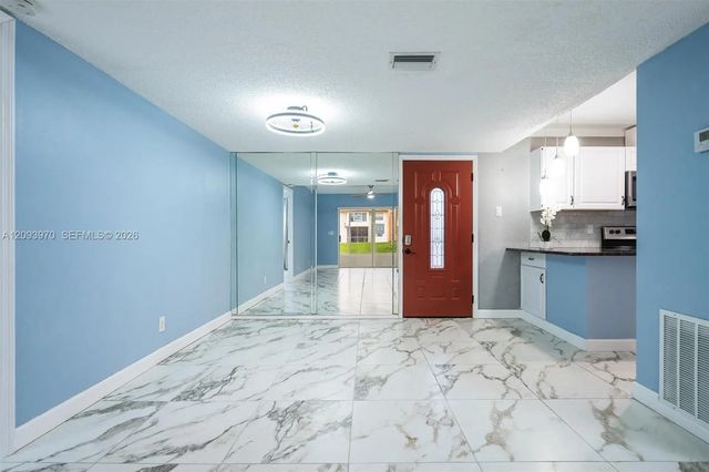 3 of 66 - 236 Lake Dora Drive #236, West Palm Beach, FL