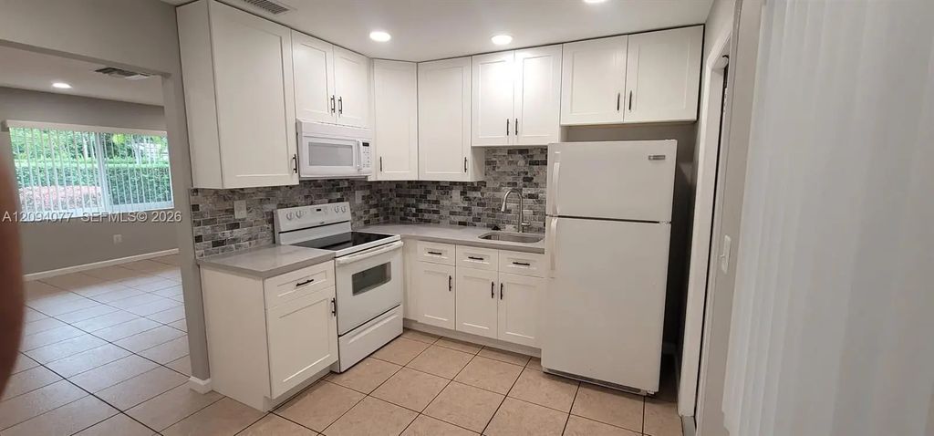2533 Garfield Street #a, Hollywood