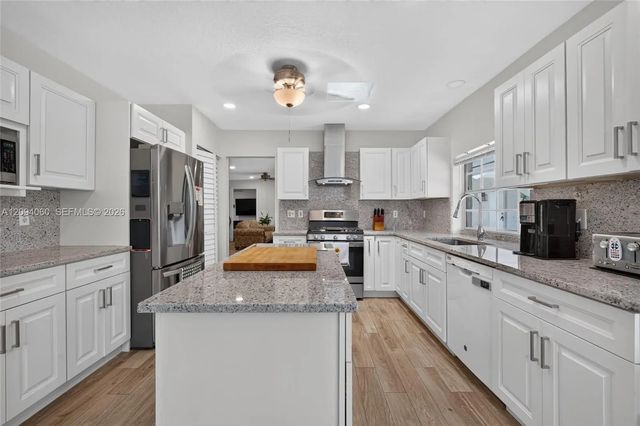 3 of 50 - 17435 Sw 109th Court, Miami, FL