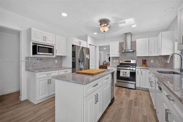 4 of 50 - 17435 Sw 109th Court, Miami, FL