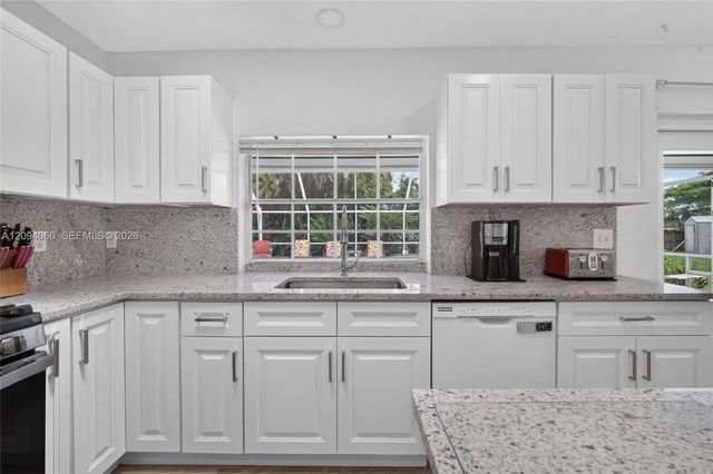 5 of 50 - 17435 Sw 109th Court, Miami, FL