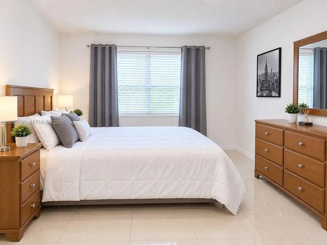 4 of 7 - 770 Ne 128th Street #102, North Miami, FL
