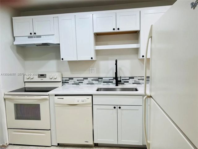 8025 S Colony Circle S #210, Tamarac