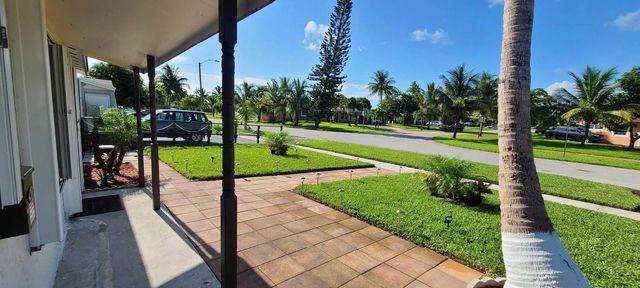 4 of 31 - 361 Nw 42nd Street, Deerfield Beach, FL