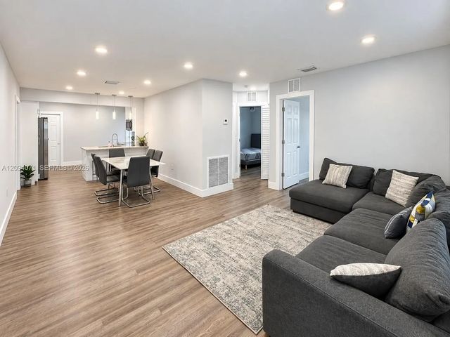 3 of 13 - 6831 Sheridan Street, Hollywood, FL