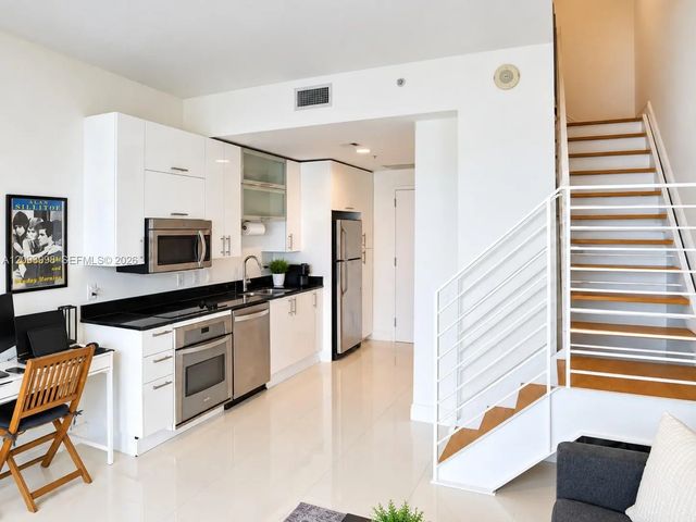 3 of 10 - 60 Sw 13th Street #2409, Miami, FL