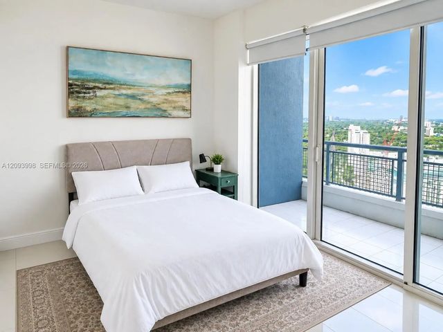 4 of 10 - 60 Sw 13th Street #2409, Miami, FL