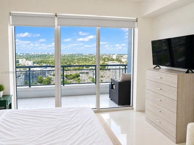 5 of 10 - 60 Sw 13th Street #2409, Miami, FL