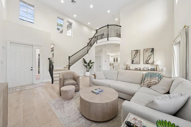 4 of 47 - 844 Madison Court, Palm Beach Gardens, FL