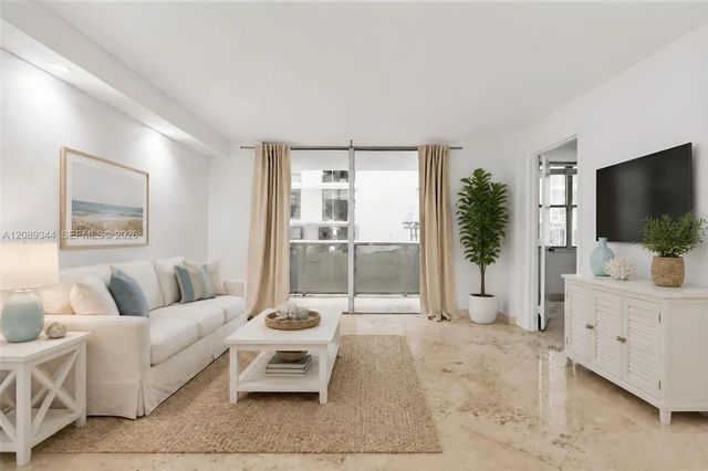 4 of 26 - 6039 Collins Avenue #407, Miami Beach, FL