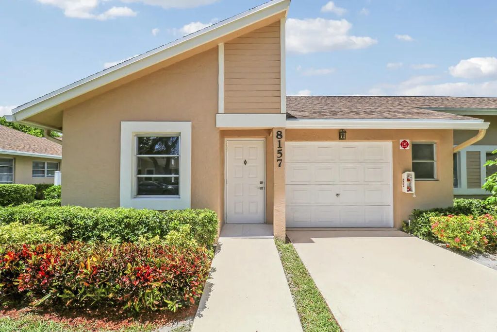 8157 Springtree Road, Boca Raton