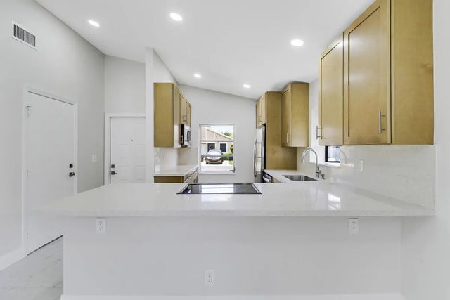 4 of 24 - 8157 Springtree Road, Boca Raton, FL