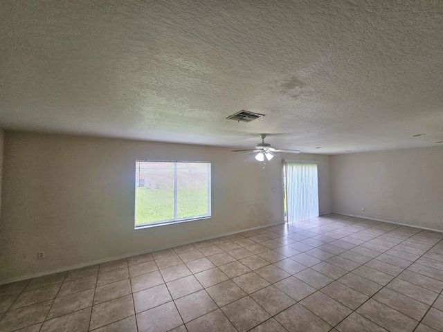 5 of 36 - 1919 Newport Isles Boulevard, Port St. Lucie, FL