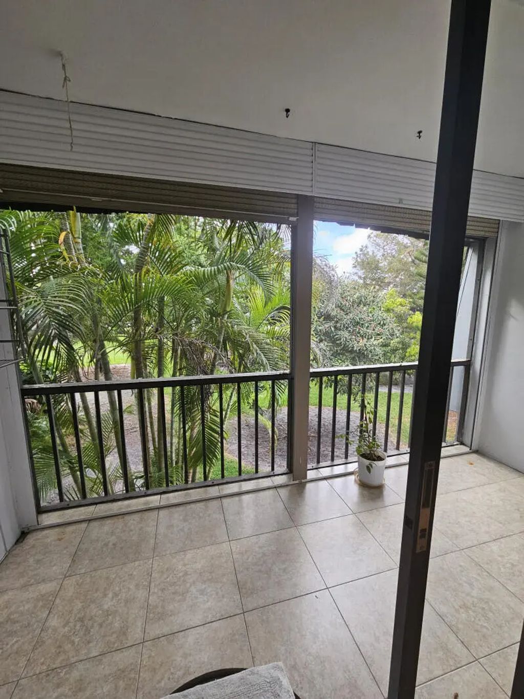 3105 Oakland Shores Drive #j204, Oakland Park