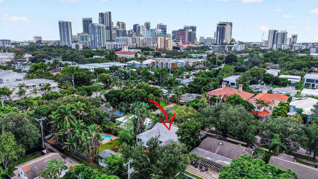 416 Ne 11th Avenue, Fort Lauderdale