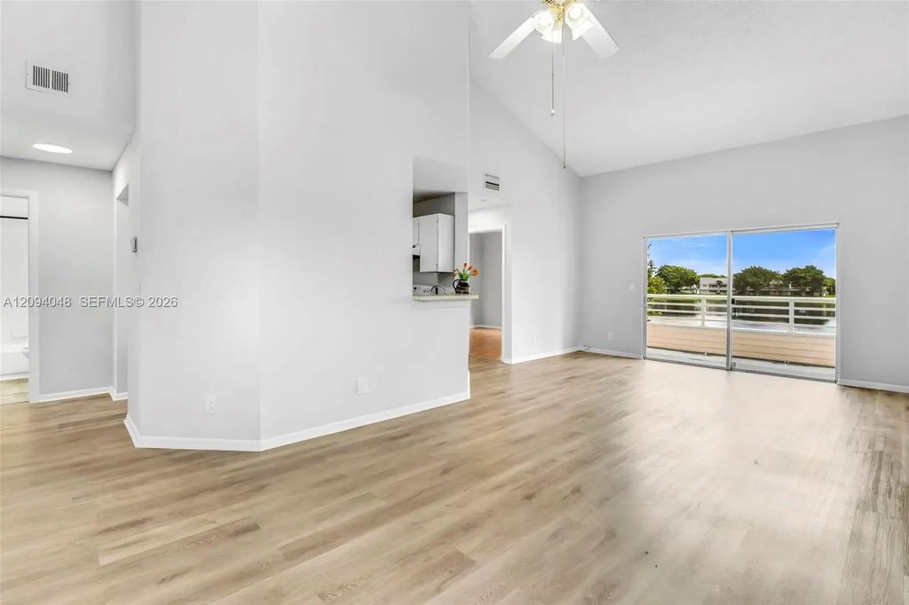 3433 Nw 44th Street #203, Oakland Park