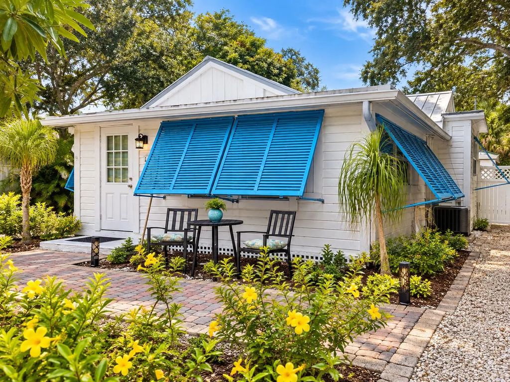 616 Sw Cleveland Avenue, Stuart