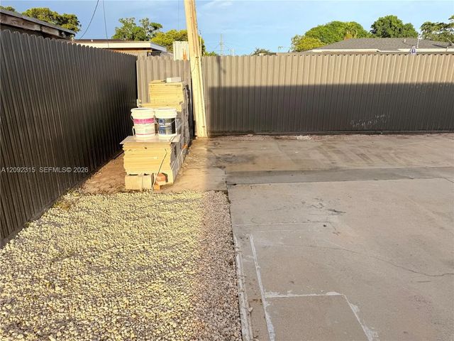 3 of 9 - 14025 Jackson Street, Miami, FL