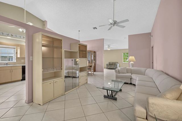 4 of 41 - 3914 Dafilee Circle, West Palm Beach, FL