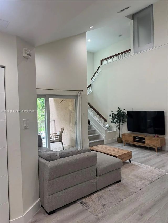 2 of 18 - 10521 Sw 157th Place #306, Miami, FL