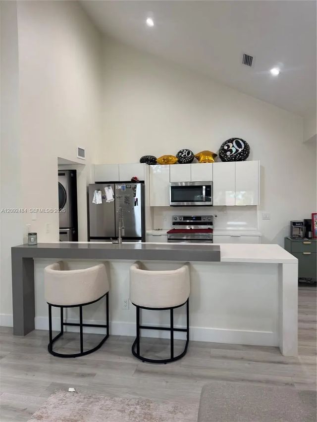 4 of 18 - 10521 Sw 157th Place #306, Miami, FL