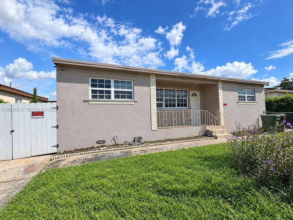 651 E 59th Street, Hialeah