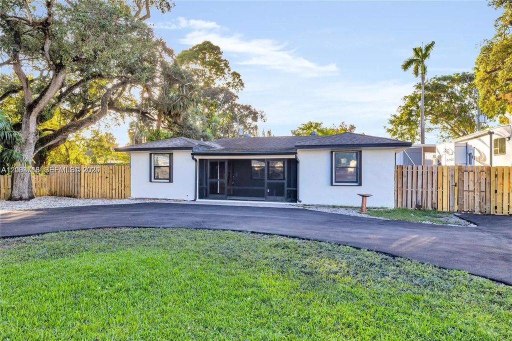 4837 Sw 28th Avenue, Dania Beach