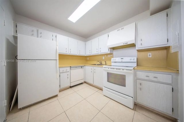 3 of 43 - 500 Three Islands Boulevard #225, Hallandale Beach, FL