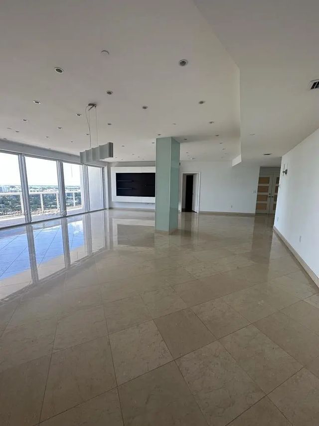 5 of 21 - 9601 Collins Avenue #1508, Bal Harbour, FL