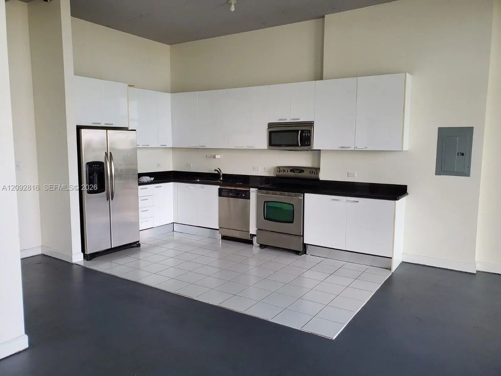2100 Van Buren Street #411, Hollywood