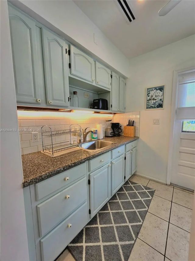 4 of 38 - 1220 Ne 128th Street, North Miami, FL