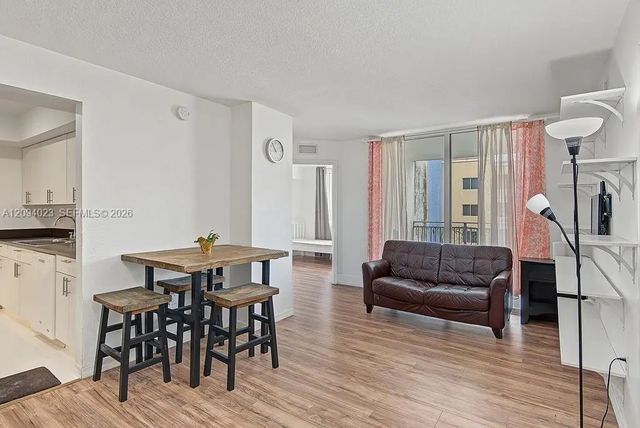 2 of 31 - 219 Nw 12th Avenue #807, Miami, FL