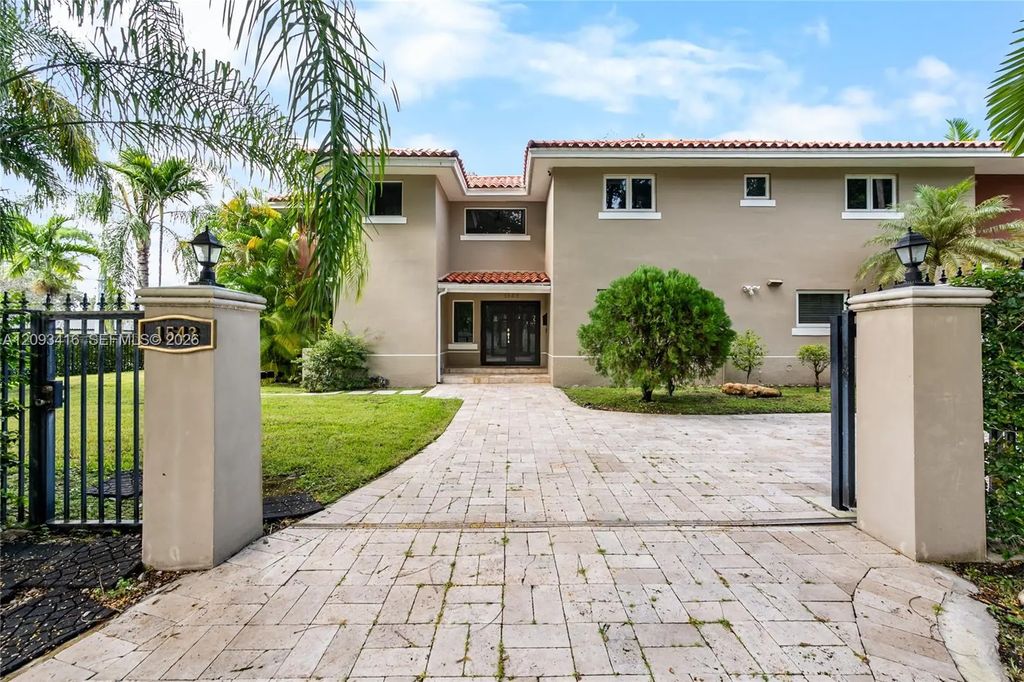 1543 Dorado Avenue, Coral Gables