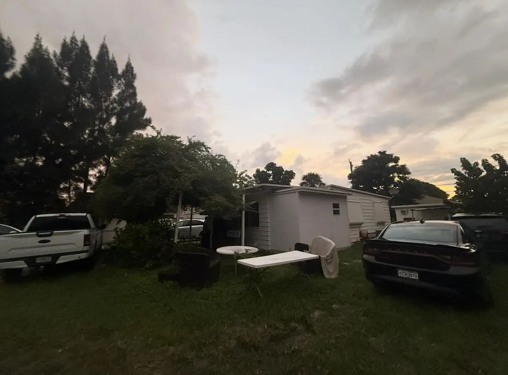 4307 Dale Road, Palm Springs