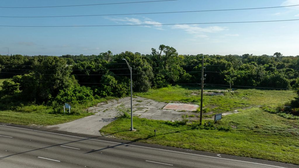 6016 Us-27, Sebring