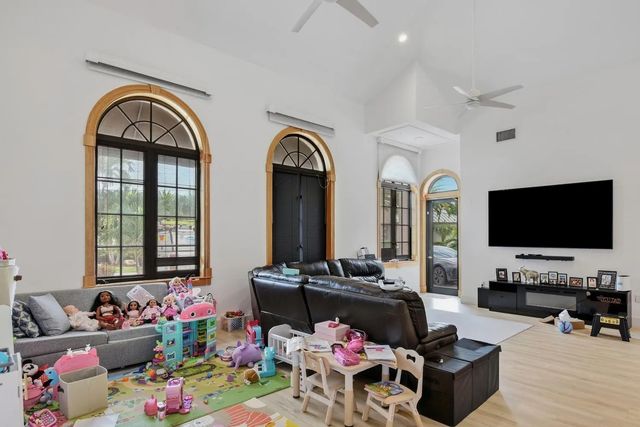 5 of 41 - 3901 Ne 23rd Terrace, Lighthouse Point, FL