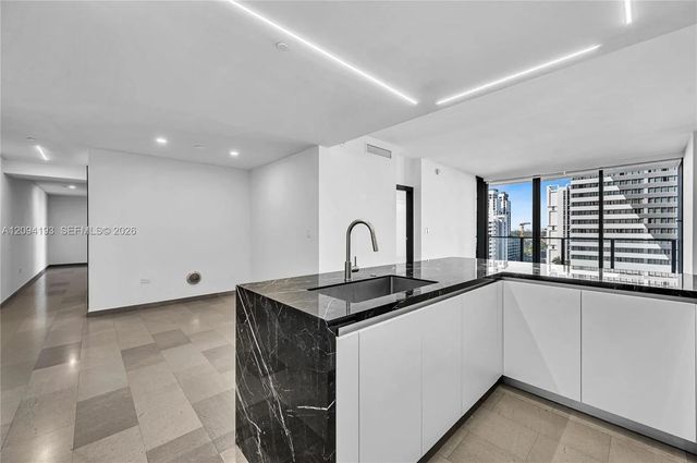 3 of 51 - 88 Sw 7th Street #806, Miami, FL
