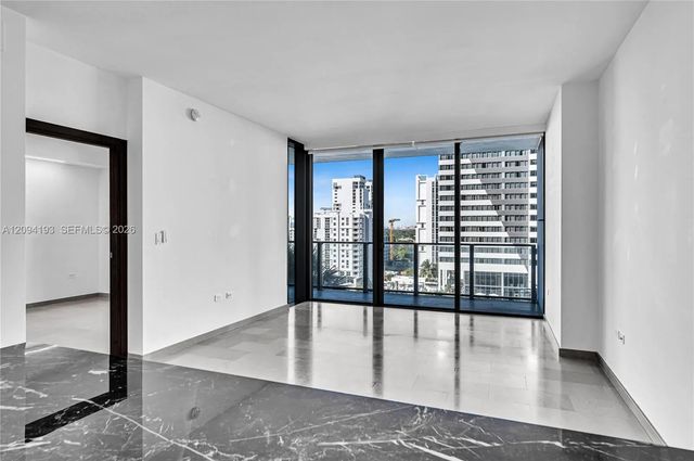 5 of 51 - 88 Sw 7th Street #806, Miami, FL