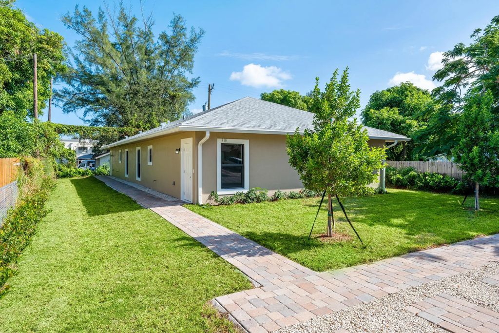 616 S Pine Street #b, Lake Worth
