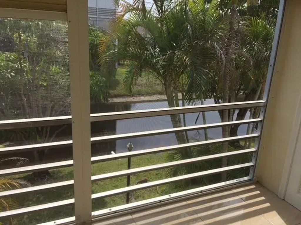 4222 Inverrary Boulevard #4813, Lauderhill