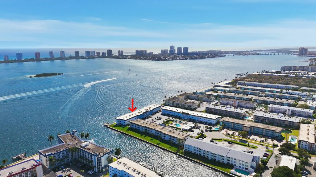 100 Shore Court #104, North Palm Beach